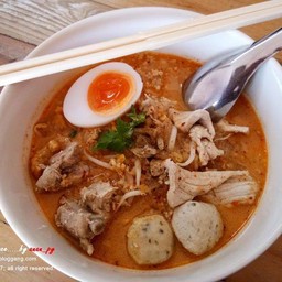 ก๋วยเตี๋ยวต้มยำน้ำข้นไก่ เส้นเล็กใหญ่บะหมี่มีขาวเ