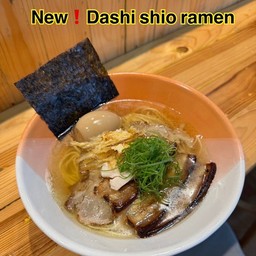 Dashi shi-o ramen