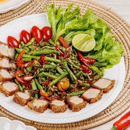 ตำถั่วหมูกรอบ