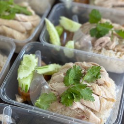 ข้าวมันไก่เจ้ผึ้งเขต8