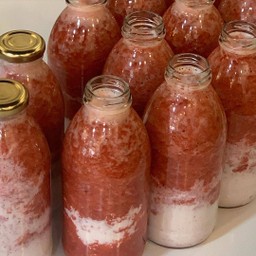 น้ำเต้าหู้สตรอเบอร์รี่ (บรรจุขวด 250 ml.)