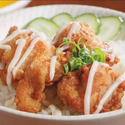 ข้าวหน้าไก่คาราเกะ (KaɾaːGedon) から揚げ