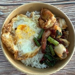 ข้าวราดกะเพราทะเล(กุ้ง-หมึก)
