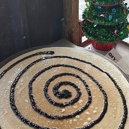 เครปนมสด ราดซอสช็อกโกแลต