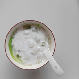 ลอดช่องลูกชิดกะทิสด