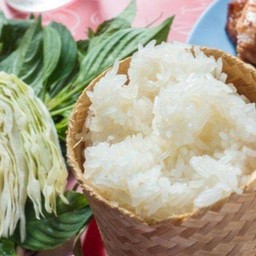 /Kc05 ข้าวเหนียว /จาน (150 กรัม)