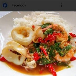 กระเพราพี่สี