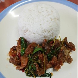 กะเพราเอ๋นเนื้อตุ๋น