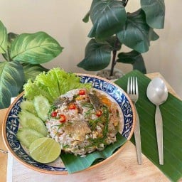 ข้าวยำปลาทู-บ้านเก่า