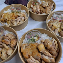ข้าวไก่ย่าง+น้ำจิ้มแจ่ว