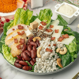 Multi-Grain Caesar Salad (ซีซาร์สลัด)