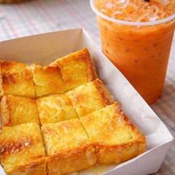 ขนมปังปิ้งเนยนม+ ชาไทยเย็น