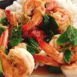 ข้าวราดกระเพรากุ้ง