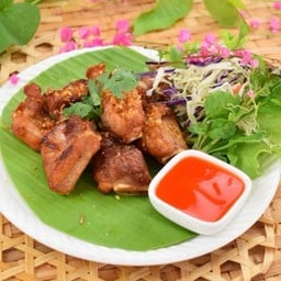 ซี่โครงหมูทอดกระเทียม