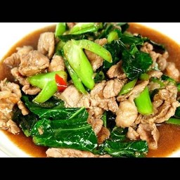 คะน้าหมูชิ้น (ราดข้าว)