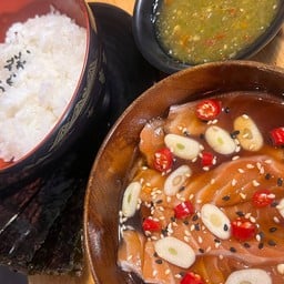 เซท แซลมอนดอง