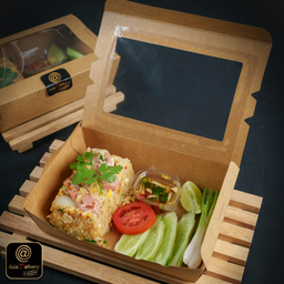 ข้าวผัดแหนม