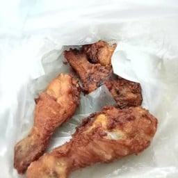 เสี่ยกอล์ฟไก่ทอด ตลาดนัดมีเดียร์