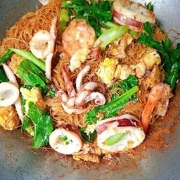 ผัดซีอิ๊วทะเลรวม เส้นหมี่