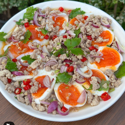 ยำไข่ต้ม