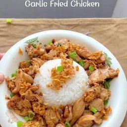 ข้าวไก่ทอดกระเทียม