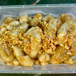 ไข่หมึกกระดองทอดกระเทียมพริกไทย