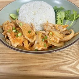 ข้าวหมูสไลด์ผัดกิมจิ