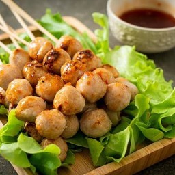 ลูกชิ้นปิ้ง เซ็ท 4 ไม้