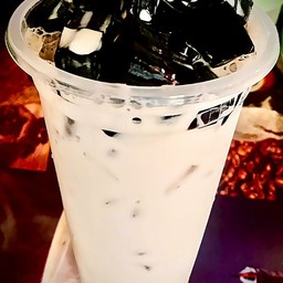 เฉาก๊วยนมสด