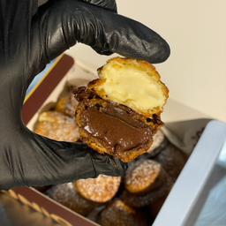 12 ชิ้น Cream Puff ฮาฟๆ (Half วานิลา 6 + ช็อกโกแลต6)