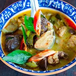 ขนมจีนแกงเขียวหวานไก่