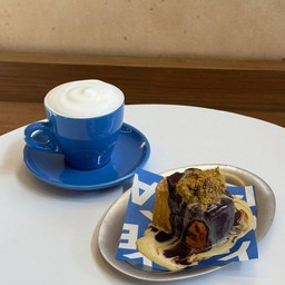 ลาวาบัทเตอร์บันและ นมสด