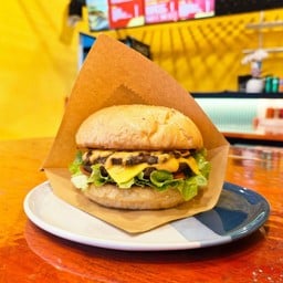 MAX BURGER สาขา บิสสิเนสพาร์ค บิสสิเนสพาร์ค