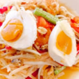 KF04.54 ตำไทยไข่เค็ม 2 ฟอง {มะละกอ 150 กรัม กุ้งแห้ง 25กรัม ถั่วลิสง 50กรัม)