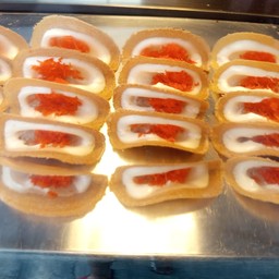 กัปตันขนมเบื้อง