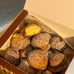 12 ชิ้น Cream Puff  ( Vanilla pudding)