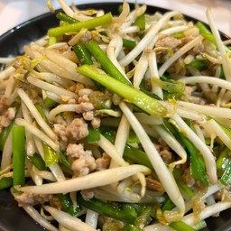 น่านั่งชิมชิล ตามสั่ง กับแกล้ม ยำ