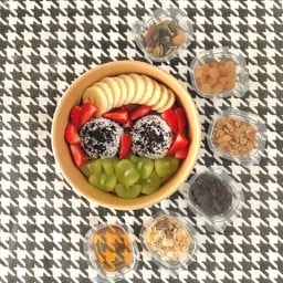 กรีกโยเกิร์ต รสโอรีโอ้ 2 Scoop [S]+ผลไม้ 3 อย่าง+ท็อปปิ้ง 2 อย่าง+น้ำผึ้ง