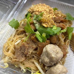 ก๋วยเตี๋ยวเนื้อ/หมู (แกรนด์ซอย5)