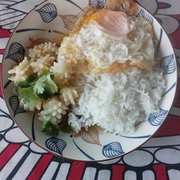 หมึกกระเทียมไข่ดาว