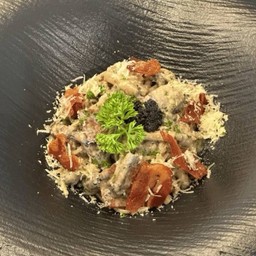 Spaghetti Truffle Cream Sauce