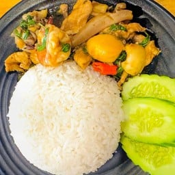 ข้าวกระเพรารวมมิตร