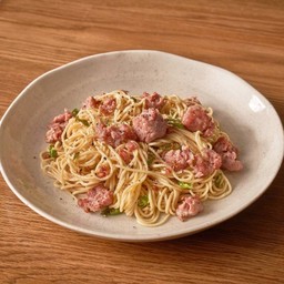 คาเปลลินีไส้กรอกอิตาเลียนผัดพริกแห้ง