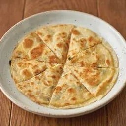 เคซาดิย่าผักโขมเบคอน