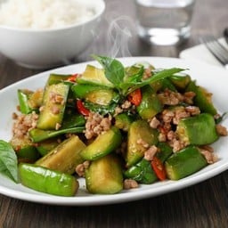 ผัดมะเขือยาวหมูสับ