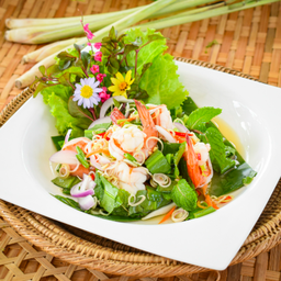 ยำคะน้ากุ้งสด