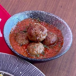 มีทบอลมัสมีท