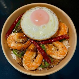 กะเพราพริกแห้ง กุ้ง