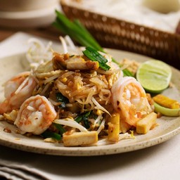 ผัดไทยทะเล