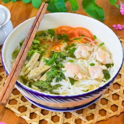 ต้มเส้นขนมจีนหมูเด้ง